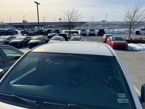 Used 2012 Toyota Tacoma Base image 8