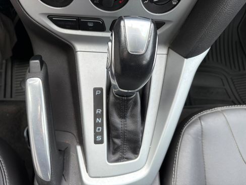 Used 2014 Ford Focus SE w/ Equipment Group 201A FWD image 38