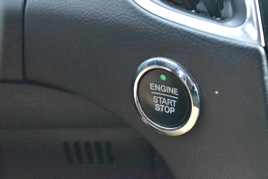 Used 2022 Ford Edge Titanium w/ Equipment Group 301A AWD/4WD image 20