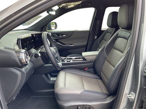 Used 2026 Chevrolet Equinox LT w/ Convenience Package II FWD image 10