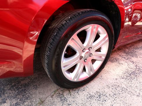 Used 2012 Chrysler 200 Touring image 7