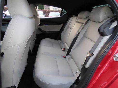 Used 2020 MAZDA MAZDA3 Hatchback w/ Preferred Package image 13