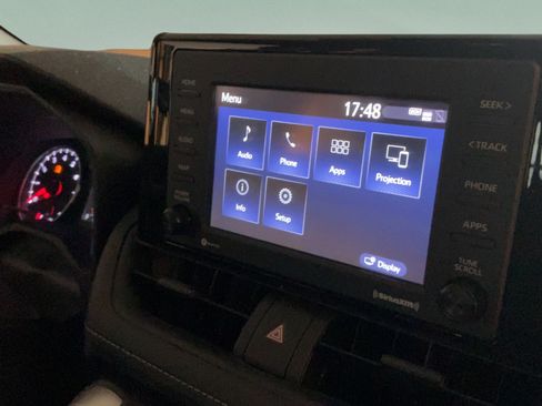 Certified 2021 Toyota RAV4 LE FWD image 33