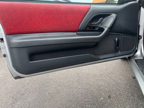 Used 1995 Chevrolet Camaro LT RWD image 10