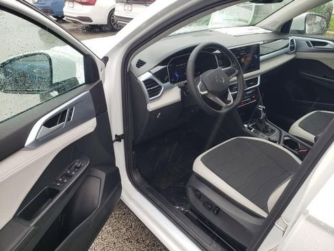 New 2026 Volkswagen Taos SE AWD/4WD image 6