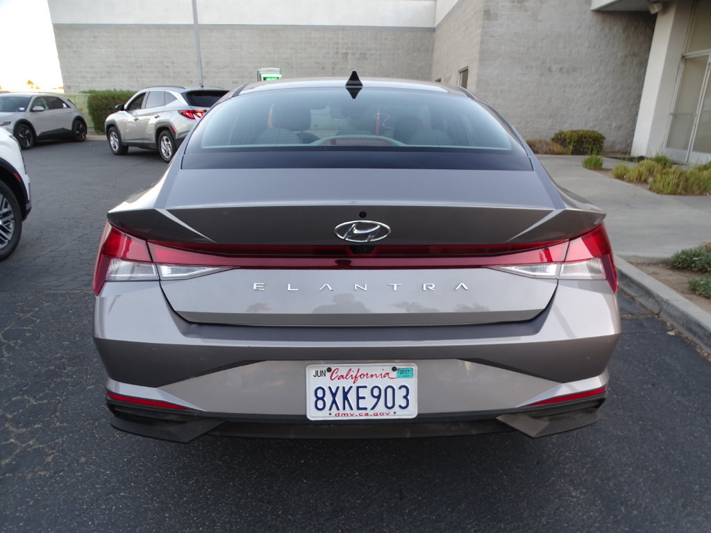 Used 2023 Hyundai Elantra SEL w/ Convenience Package FWD image 5