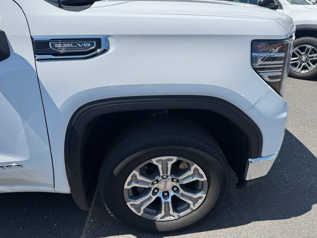 Used 2025 GMC Sierra 1500 SLT AWD/4WD image 7