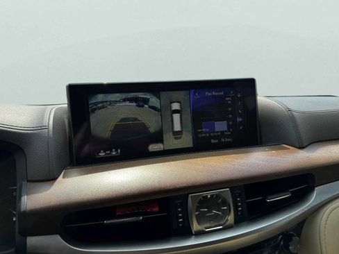 Used 2019 Lexus LX 570 4WD image 28