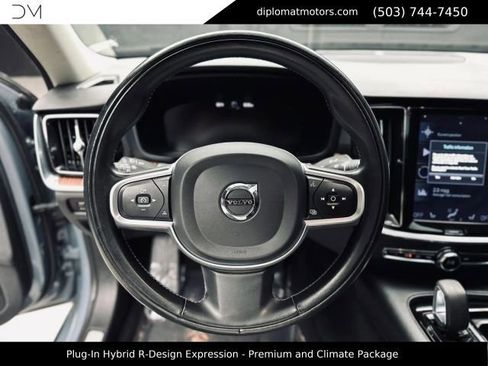 Used 2022 Volvo S60 T8 R-Design Expression w/ Premium Package AWD/4WD image 29