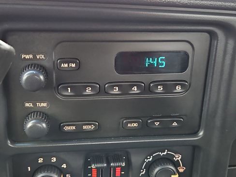 Used 2006 Chevrolet Silverado 2500 W/T image 19