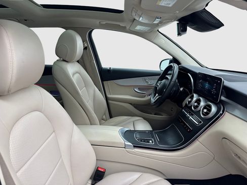 Used 2022 Mercedes-Benz GLC 300 4MATIC image 40