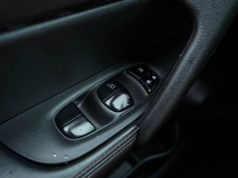 Used 2019 Nissan Rogue SV w/ Sun & Sound Touring Package image 25