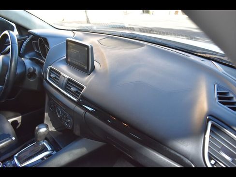 Used 2016 MAZDA MAZDA3 i Touring FWD image 35