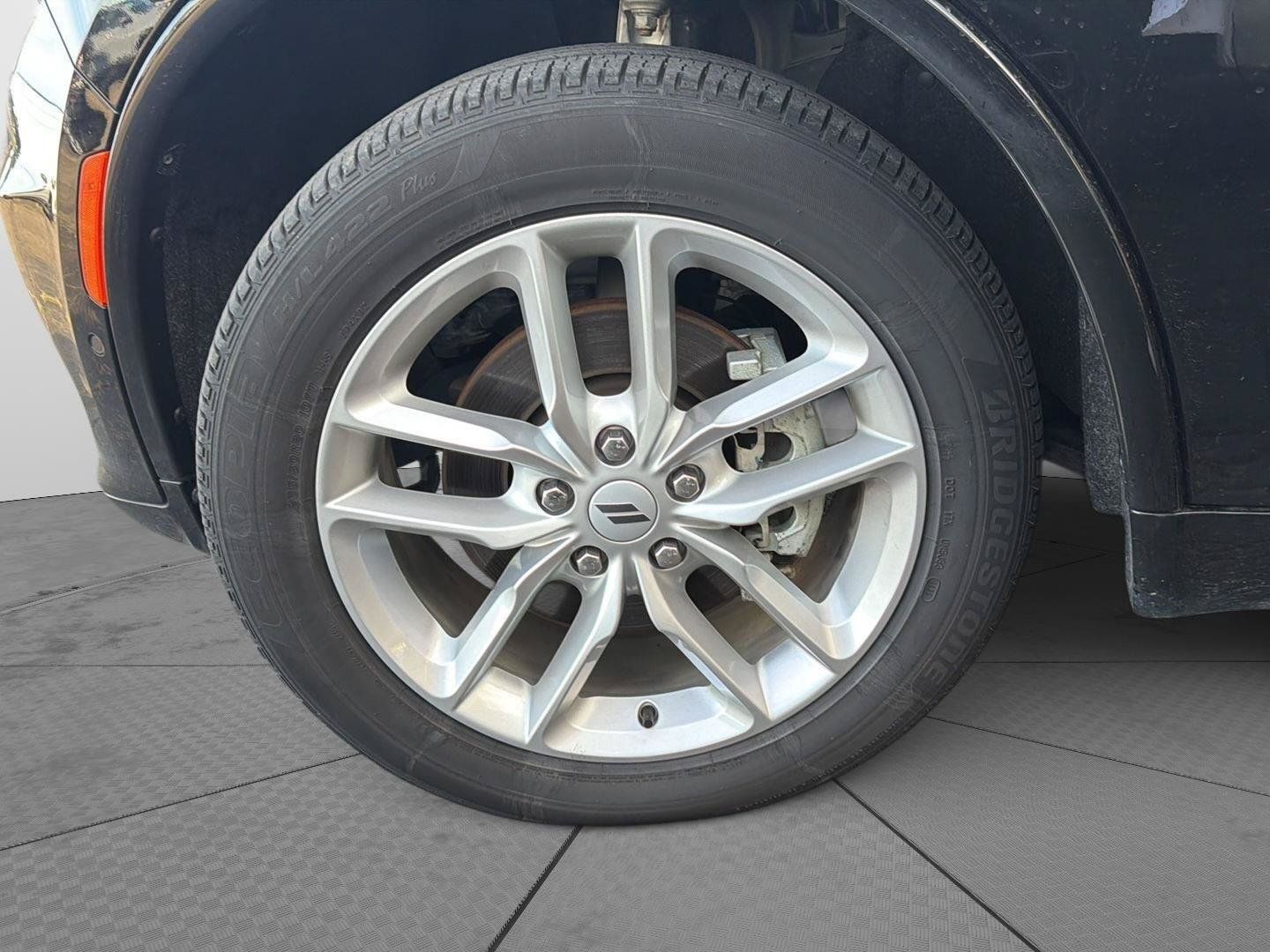 Used 2025 Dodge Durango GT AWD/4WD image 3