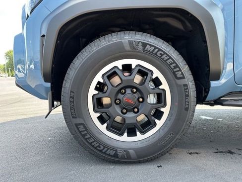 New 2026 Toyota 4Runner TRD Off-Road Premium AWD/4WD image 11