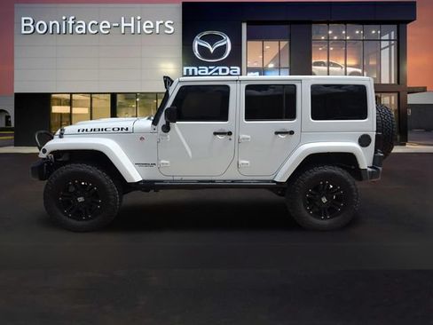 Used 2016 Jeep Wrangler Unlimited Rubicon AWD/4WD image 3