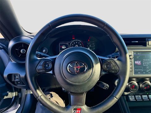 Used 2023 Toyota GR86 Premium w/ ALL Weather Mat Package (TMS) image 11