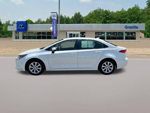 Used 2022 Toyota Corolla LE FWD image 11