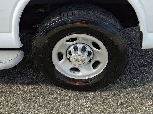 Used 2024 Chevrolet Express 2500 w/ Driver Convenience Package RWD image 11