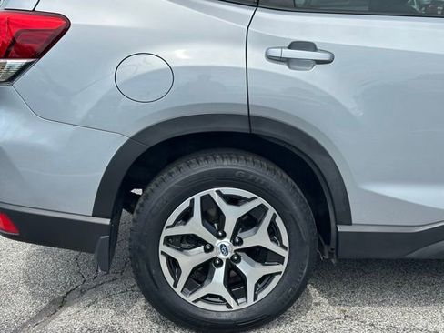 Certified 2023 Subaru Forester Premium AWD/4WD image 9