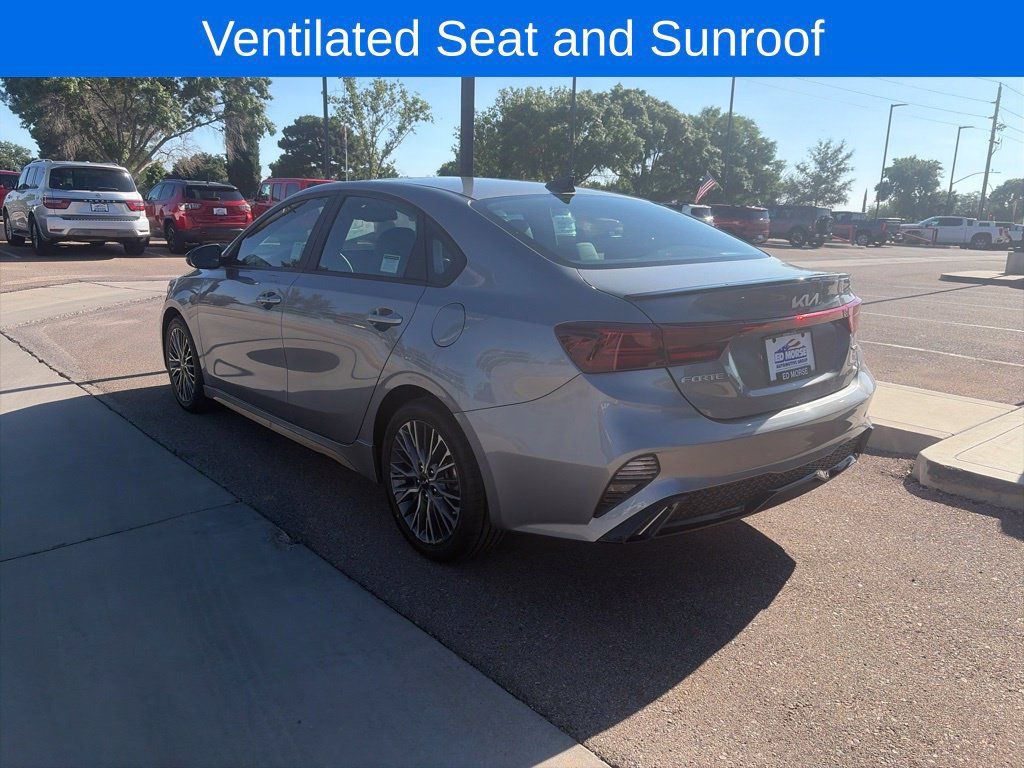 Used 2023 Kia Forte GT-Line w/ GT-Line Premium Package FWD image 7