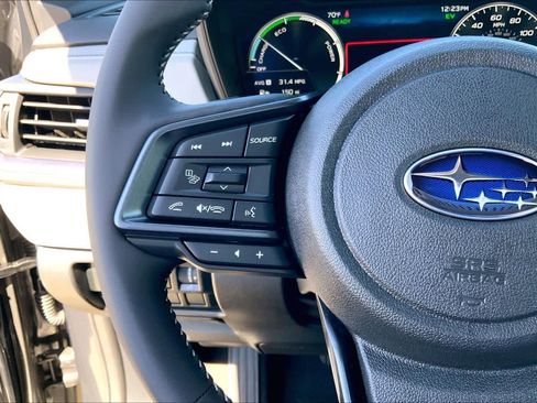 Used 2025 Subaru Forester Limited image 22