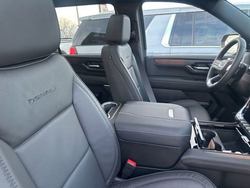 New 2026 GMC Yukon XL Denali w/ Sun & Power Step Package image 32