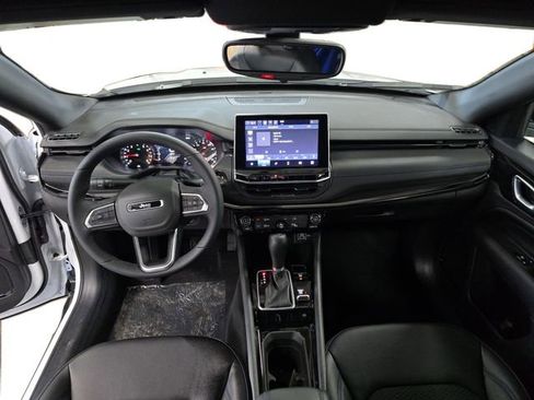 New 2026 Jeep Compass Latitude image 31