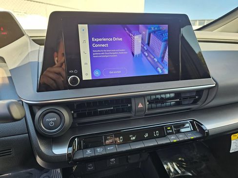 Used 2027 Toyota Prius LE FWD image 25