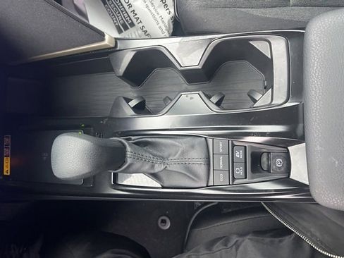 Used 2025 Toyota Camry LE image 13