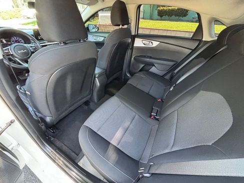 Used 2024 Kia Forte LXS w/ LXS Technology Package FWD image 32