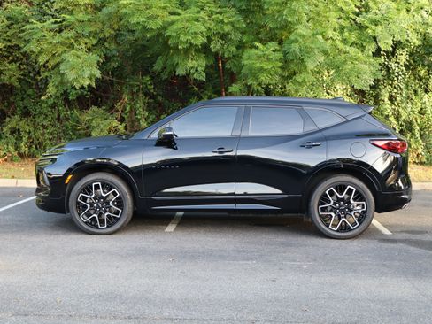 Used 2024 Chevrolet Blazer RS w/ Driver Confidence II Package FWD image 6