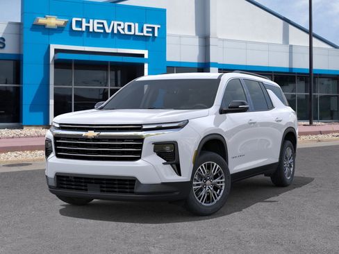 New 2026 Chevrolet Traverse LT image 10