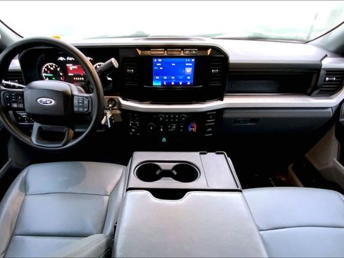 Certified 2024 Ford F250 XL w/ FX4 Off-Road Package image 12