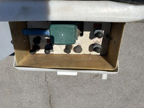 Used 2015 Ford F550 4x4 Regular Cab Super Duty image 16