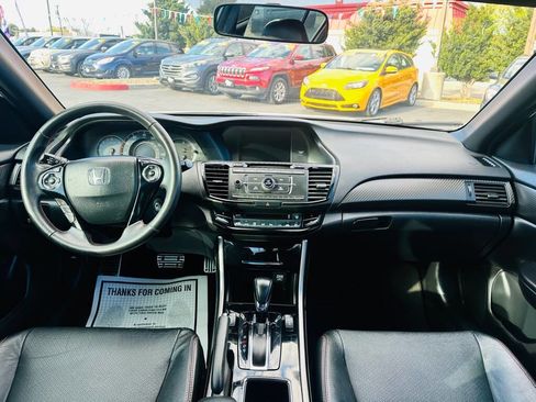 Used 2017 Honda Accord Sport Special Edition image 9