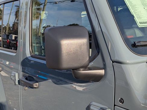 New 2026 Jeep Wrangler Unlimited Rubicon image 9