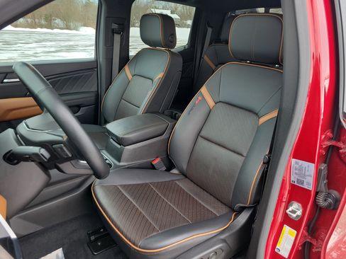 Used 2023 GMC Canyon AT4 w/ LPO, Sports Bar Package image 14