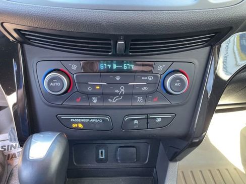 Used 2018 Ford Escape SE w/ SE Sport Appearance Package image 14