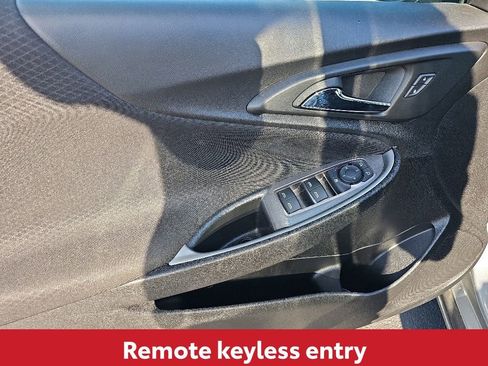 Used 2024 Chevrolet Malibu LT FWD image 9