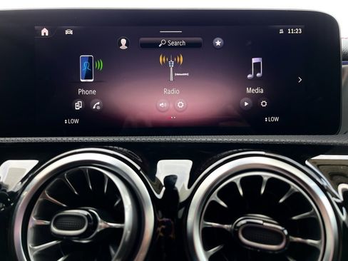 Used 2025 Mercedes-Benz CLA 250 4MATIC image 26