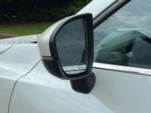 Certified 2023 Nissan Pathfinder Platinum image 11