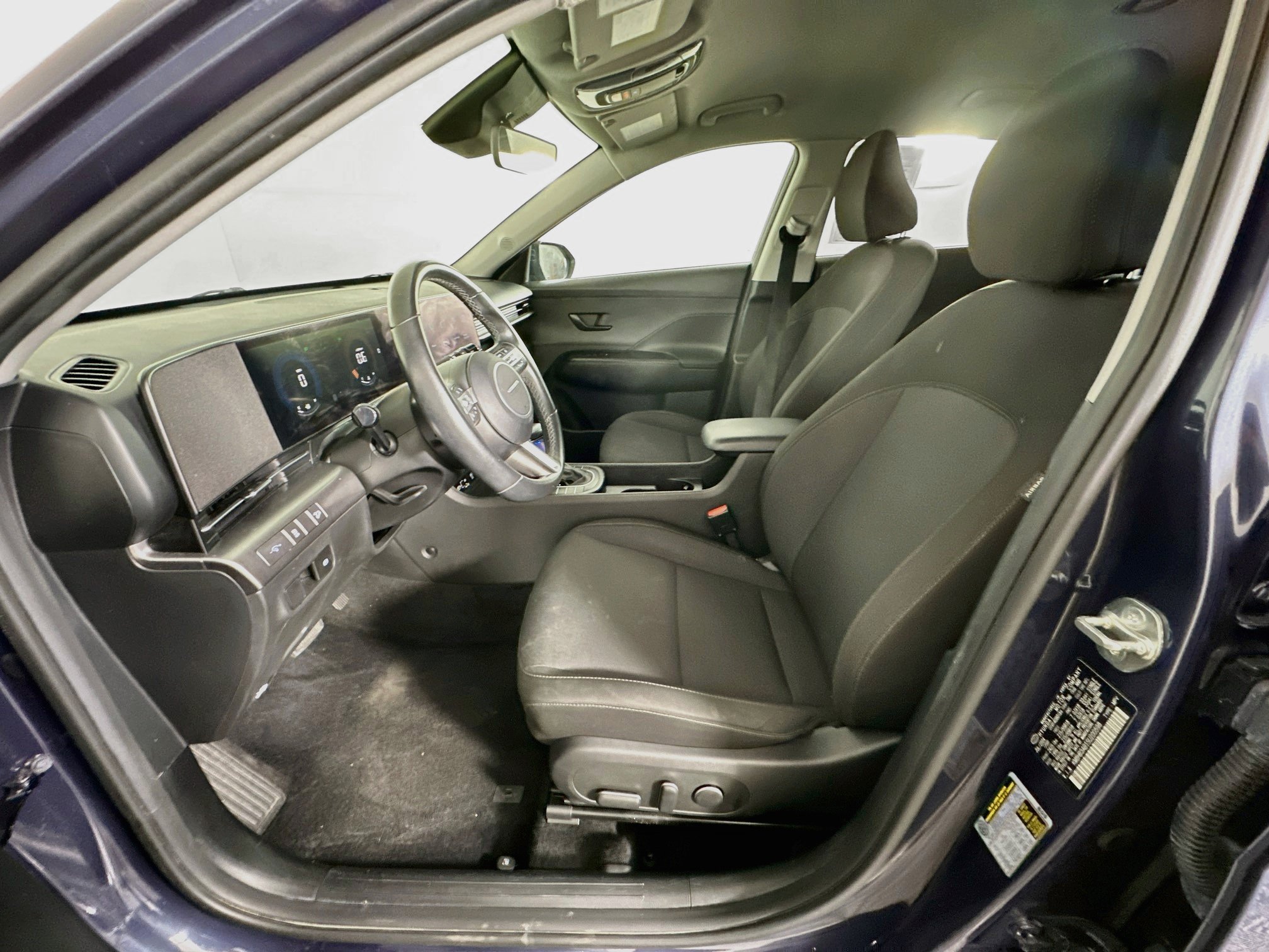 Used 2025 Hyundai Kona SEL FWD image 13