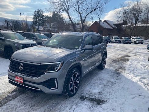 New 2026 Volkswagen Atlas SEL Premium R-Line image 3