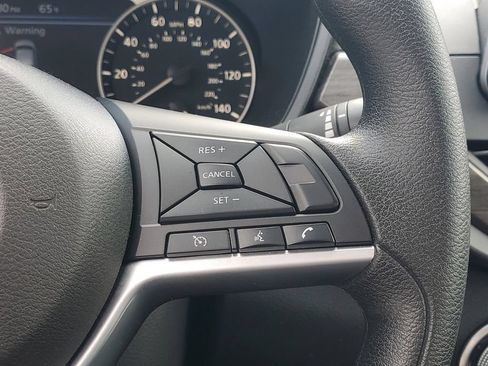 Used 2025 Nissan Altima 2.5 SV FWD image 23