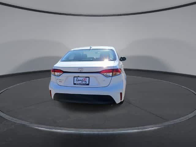 Used 2025 Toyota Corolla LE FWD image 7