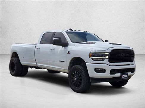 Used 2024 RAM 3500 Laramie w/ Night Edition AWD/4WD image 3