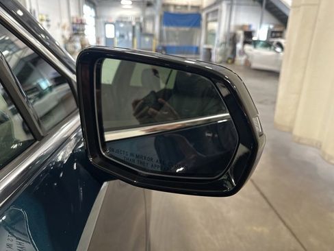 Used 2025 Cadillac XT6 Premium Luxury w/ Technology Package image 41