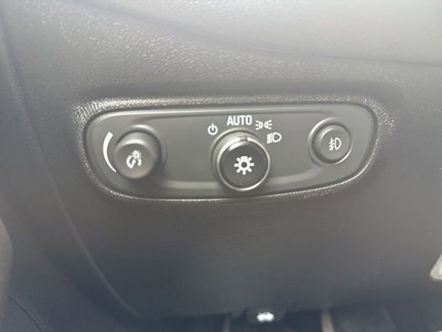 Used 2021 Chevrolet Equinox Premier AWD/4WD image 30