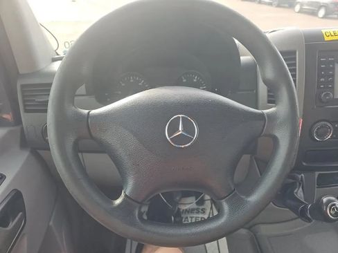 Used 2018 Mercedes-Benz Sprinter 2500 image 10
